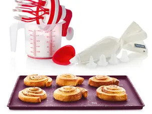 Réalisez Facilement Vos Bûches de Noël avec le Kit Pâtisserie Tupperware : Une Explosion de Saveurs