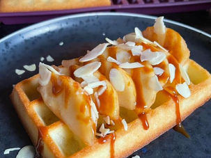 Gaufres au four poire caramel beurre salé dans le moule à gaufres Tupperware