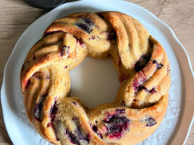 gâteau aux prunes moule couronnes tressée Guy Demarle