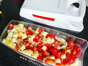 Salade de fruits frais au sirop d'érable avec le Super Dicer Tupperware