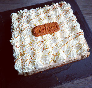 Carré spéculoos au chocolat blanc et chantilly mascarpone avec Tupperware