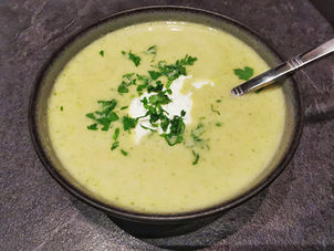 Soupe brocoli et chèvre frais au micro minute Tupperware