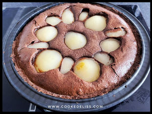 Tarte poire chocolat dans la tourtière ultra pro