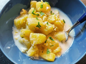 ananas confit aux épices et lait de coco