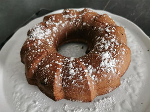 Gâteau saveur d'enfance au chocolat dans moule brioche Tupperware
