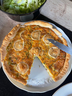 Recette facile de la quiche aux poireaux, lardons et chèvre