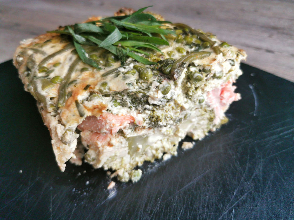 Terrine de poisson aux légumes verts dans la terrine ultra pro Tupperware