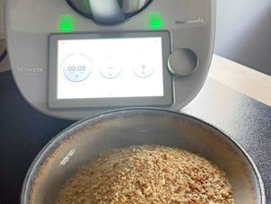 Chapelure de pain avec un reste de croutons au Thermomix Tm6