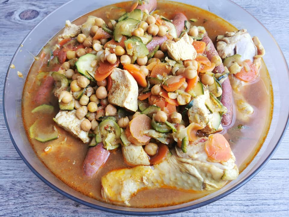 Couscous dans plat Clarence Tupperware