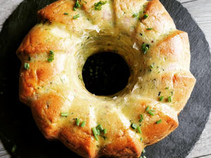 Cake au camembert courgettes dans le moule à brioche Tupperware