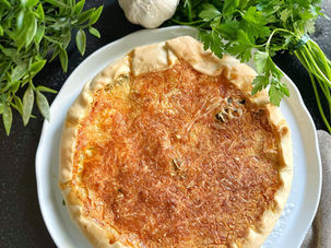 Dégustez une savoureuse quiche aux fruits de mer, ail et persil dans le moule à tarte Tupperware