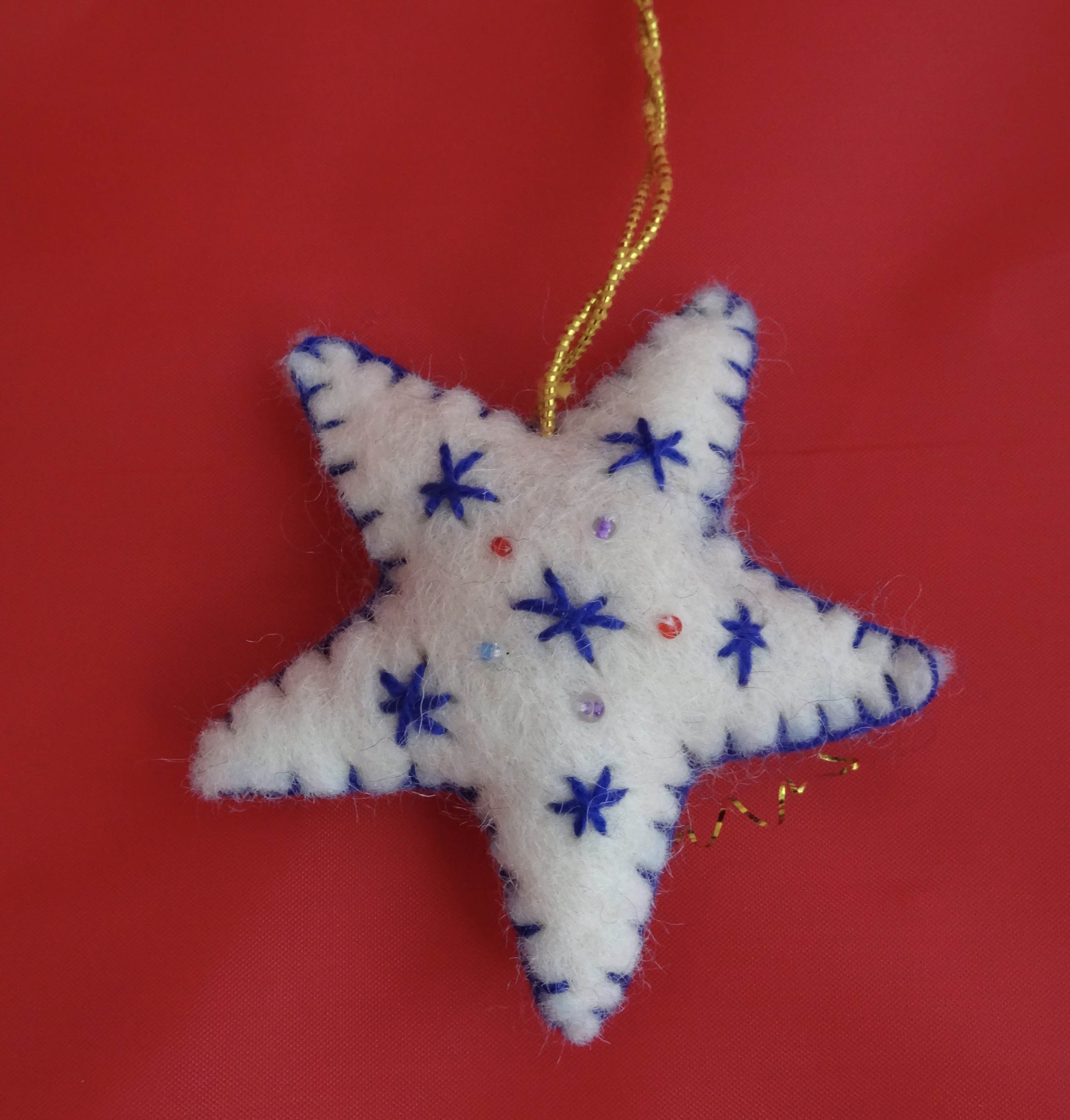 White and blue star tree hanging