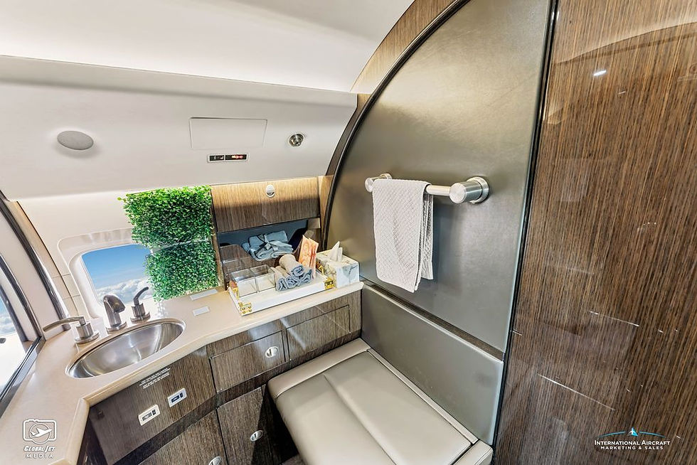 Thumbnail: 1994 Bombardier Challenger 601-3R N825SG