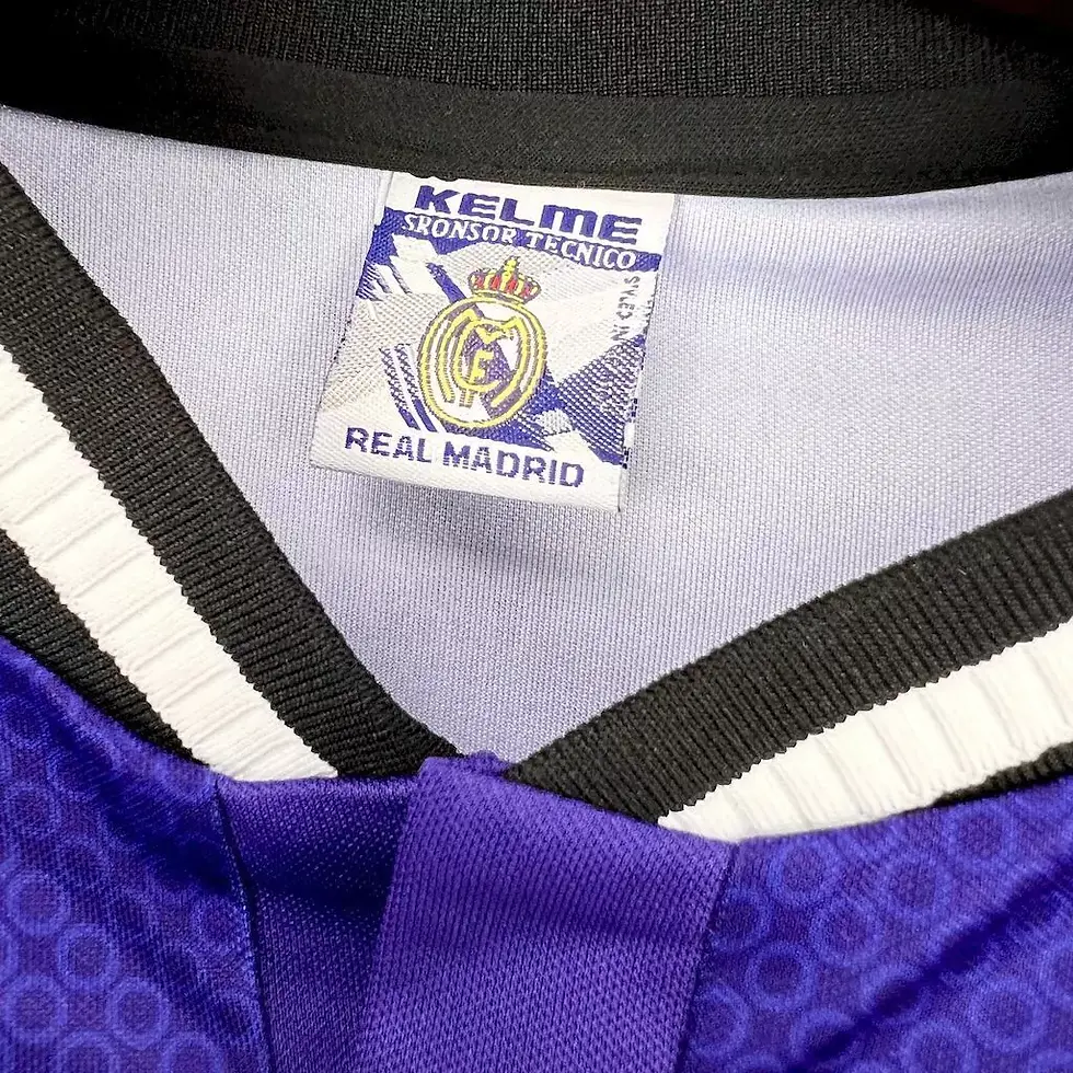 Miniatura: Real Madrid away 1997/1998