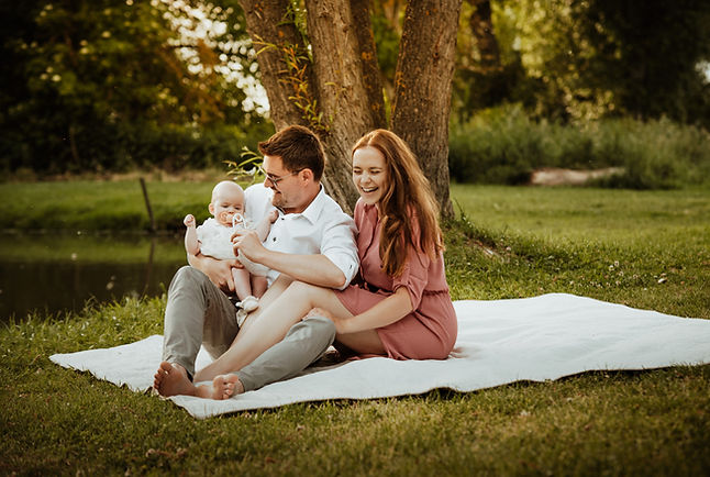 rodinné focení, rodinné fotografie, rodinný portrét, focení rodiny, fotografie s dětmi, rodinné foto, přirozené rodinné focení, lifestyle fotografie