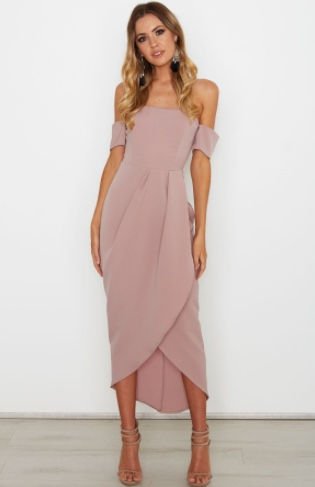 Thumbnail: Elegant Dusty Pink Midi Dress