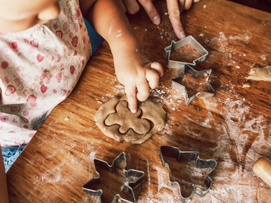 Weihnachtliches Plätzchenbacken für Kinder im 'Schwanen