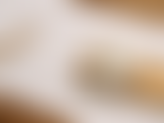 Architekturplan mit KI-Chip und Bleistift – Symbol für den Bauplan einer neuen Lern- und Leistungskultur.