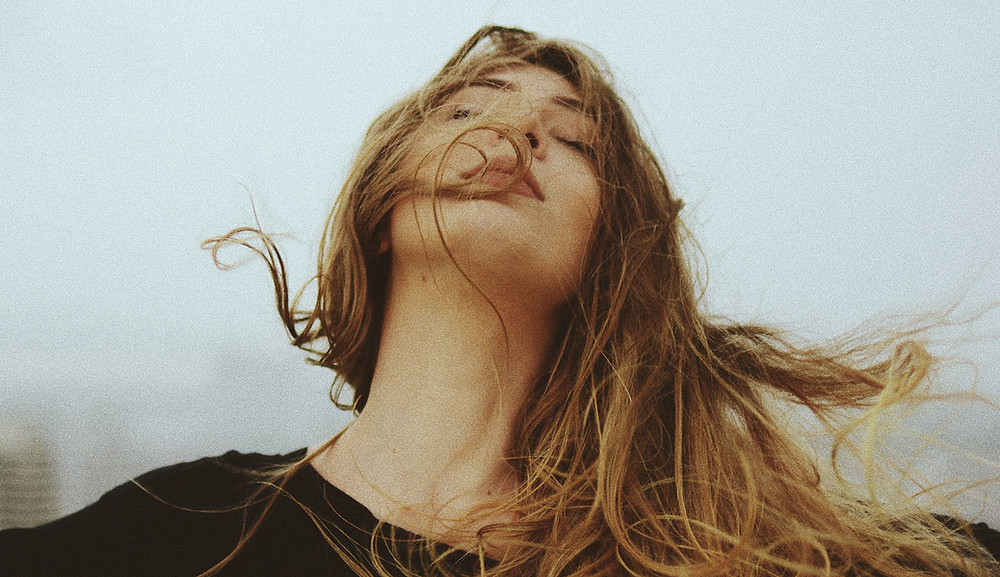 Detail on Joshua Rawsom Harris on unsplash.com