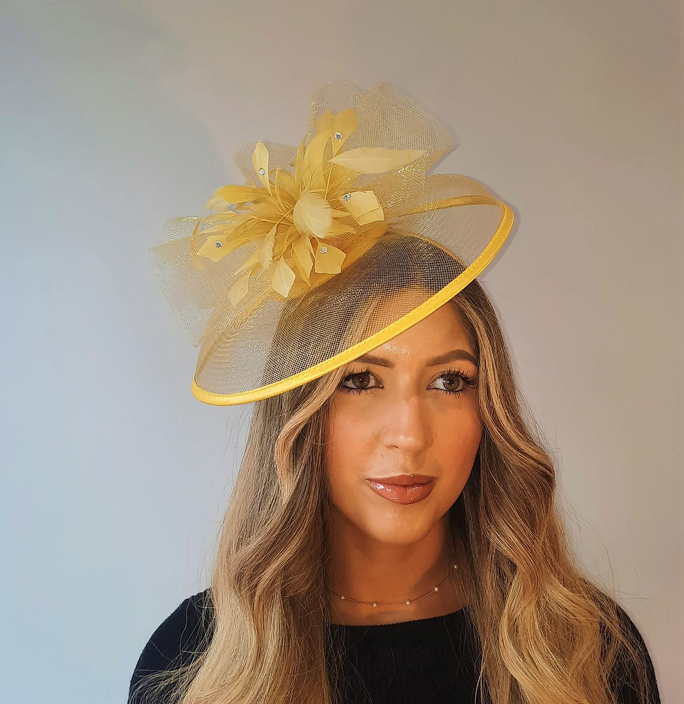 Yellow fascinator hat with diamantes on a band 270622