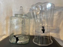 1 Glass _ 1 Plastic Beverage Dispensers