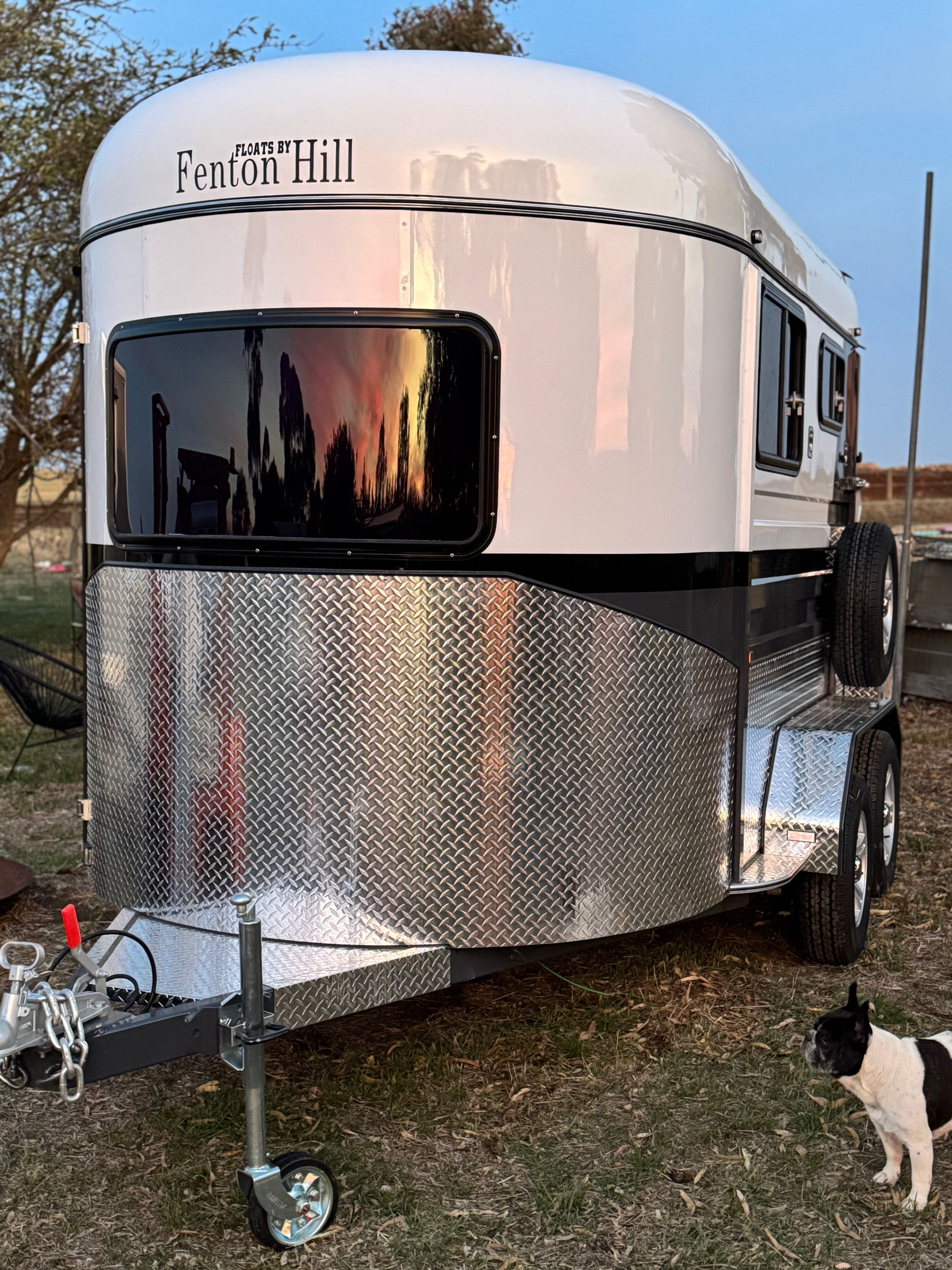 “Freshmans” 2hal Floats Round or Square.