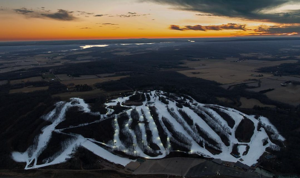 Cascade Mountain Wisconsin midwest snow skin mountain