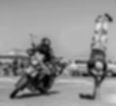 אופנוע משכיב, עמידת ראש על קונוס, אופנוען מאומן