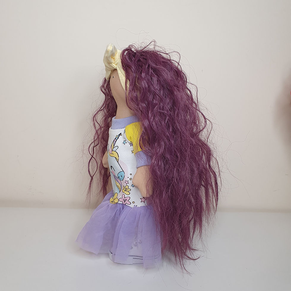 Miniatura: Laleczka w fioletowych włosach 