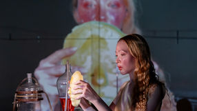 SUCESO: La grasa y su doble - sobre la performance Interfaz de la carne de Natacha Voliakovsky