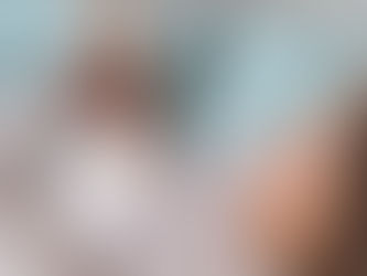 Persona con diabetes viendo el tiempo que hace efecto la insulina administrada