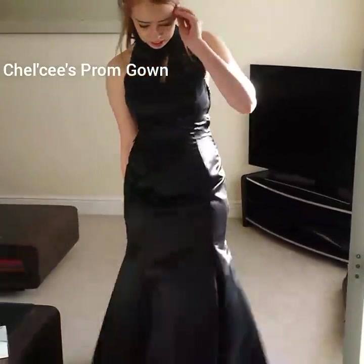 Heavyweight Silk satin and Austrian guipure lace Prom Gown.♡
To create your special gown contact me today to arrange a friendly no obligation consultation and quote.