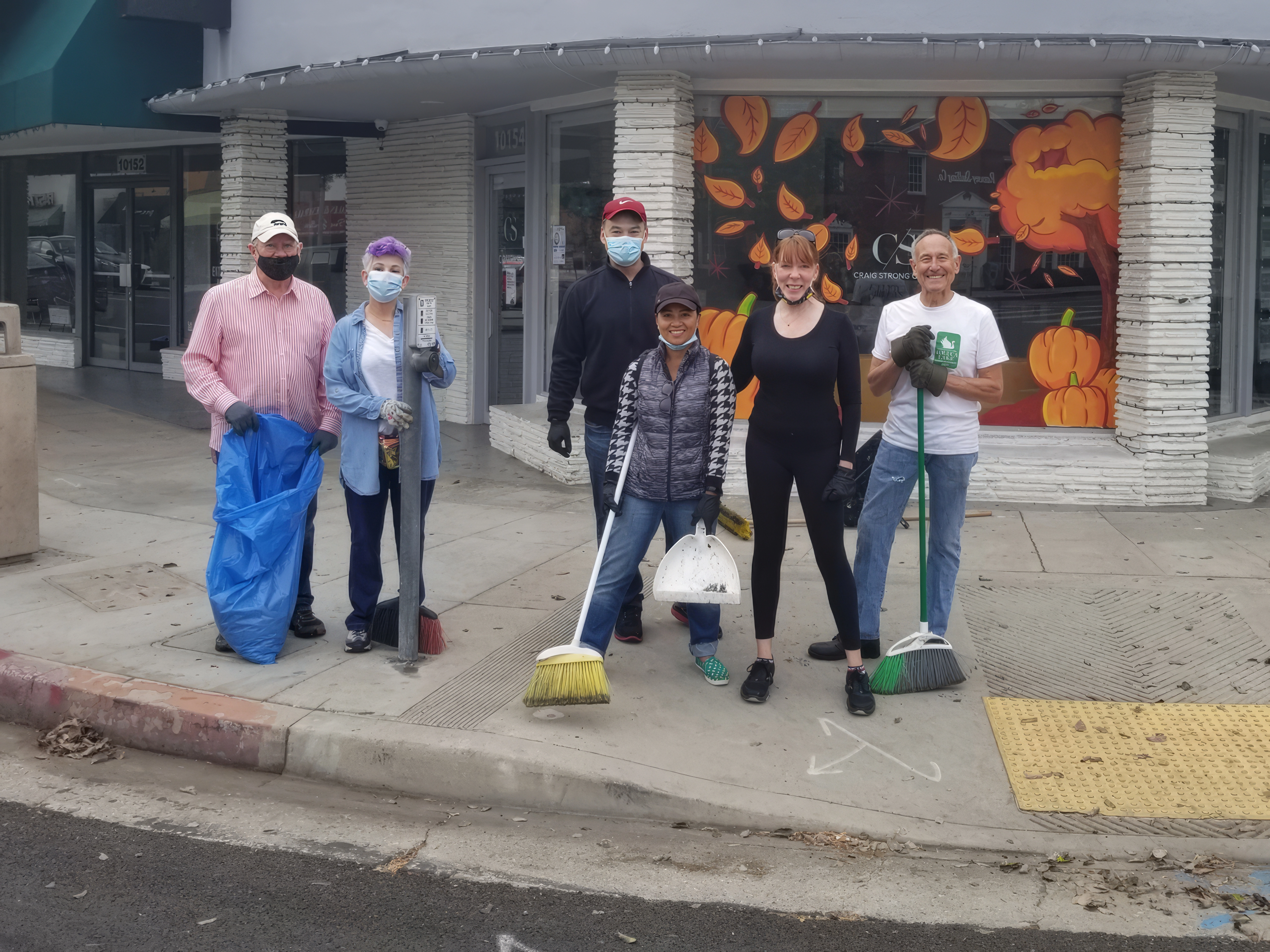 Community Clean Up — a Toluca Lake Chamber tradition