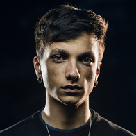 ultimo cantante social media marketing