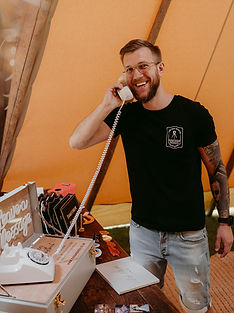 photo  booth assistant