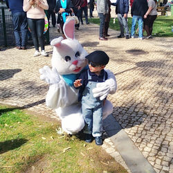 Abril