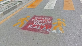 Valilik sildirdi, belediye yeniden yazdı