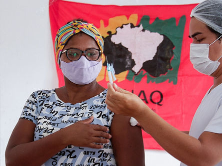 Apesar de ser grupo prioritário, somente 24% da comunidade quilombola foi totalmente vacinada