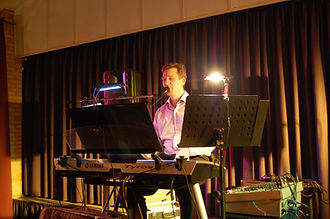 Søren på scenen.JPG