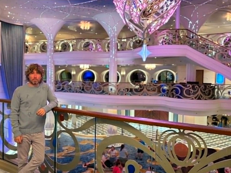 james_cruise_pic_edited.jpg