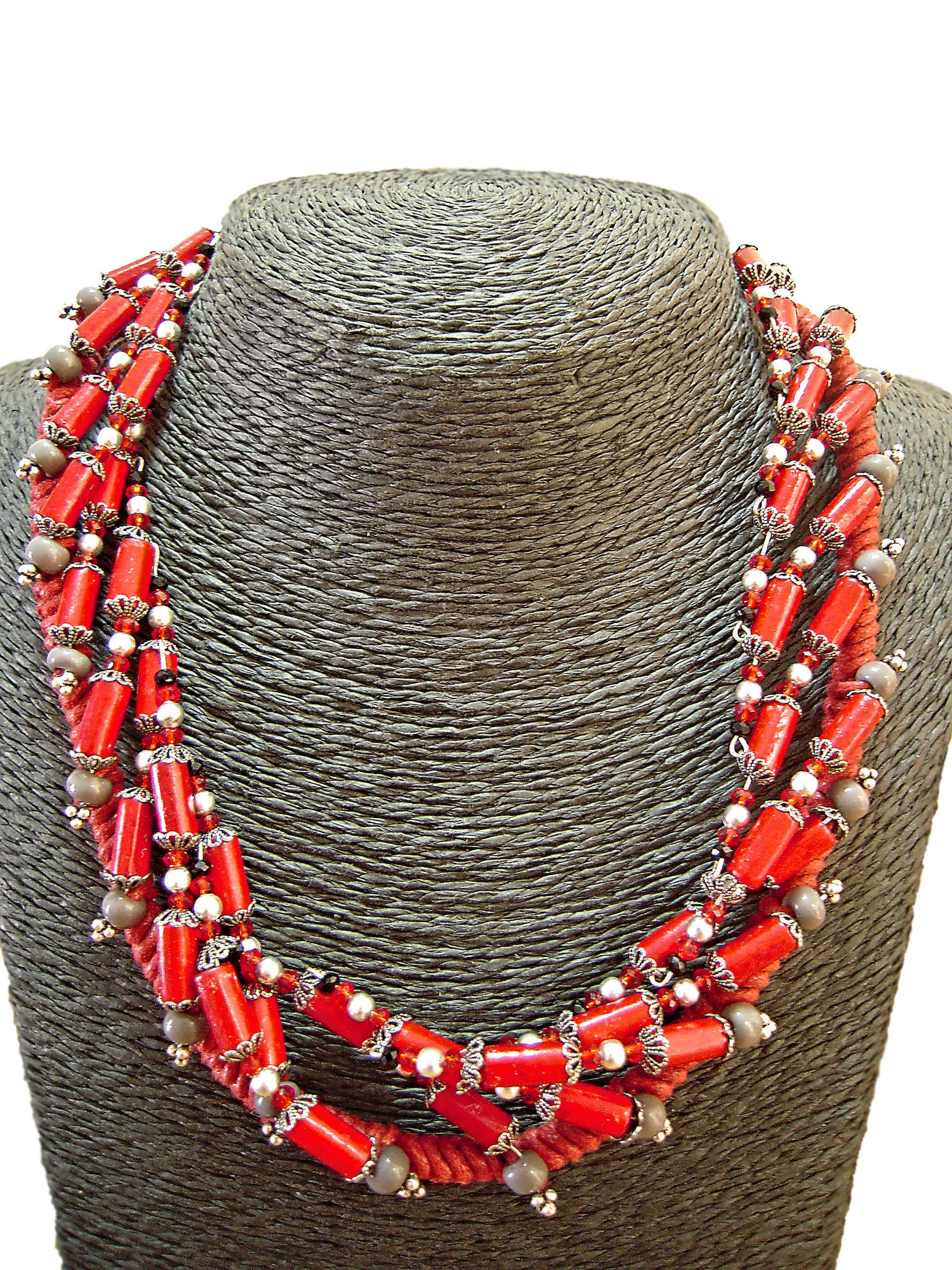 Collier macramé femme et ses perles