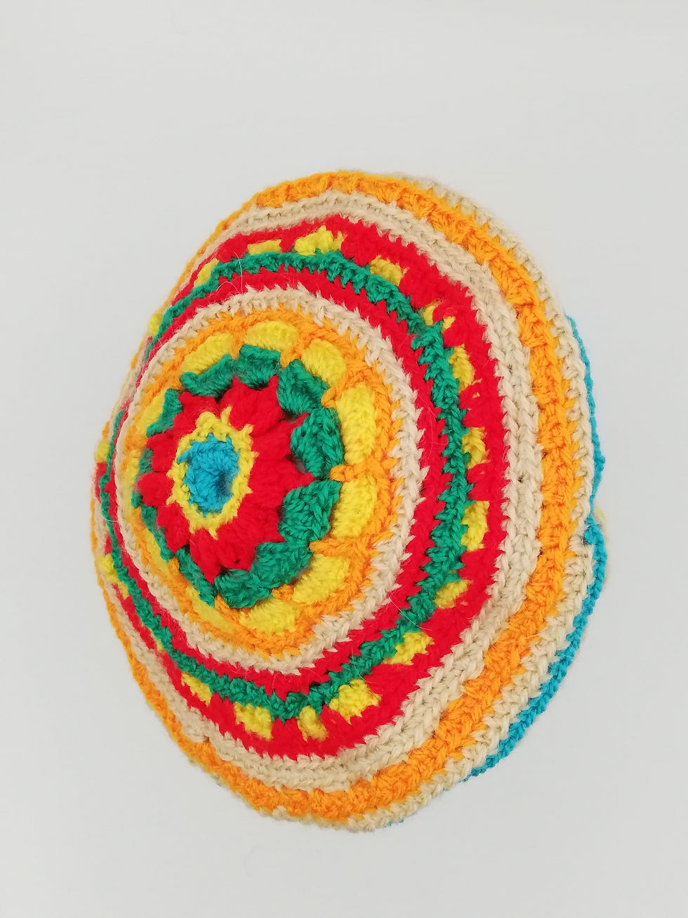 Béret fait main au crochet pour bébé