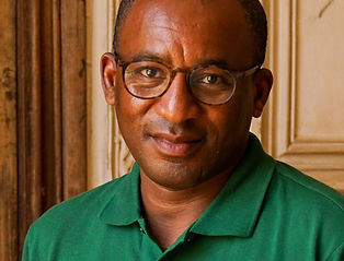 SQ Nicolas (laptop)_edited.jpg