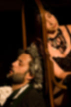 Celso Melez e Verônica Mello em cena de Ofélia em Off, 2008. Foto: Nelson de Melo.