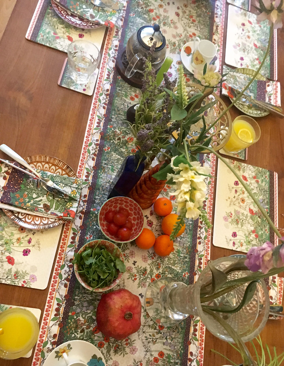 Miniaturbild: Countryside Hedgerow design on a table runner, wildflowers , bees and hearts