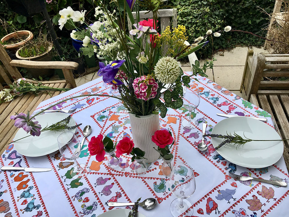 Miniaturbild: Chicken and hens design by MollyMac on a large cotton tablecloth, perfect table decor