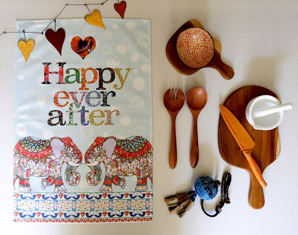 Miniature : tea towel. Printed kitchen towel with two elephants and heading slogan "Happy Ever After' life style