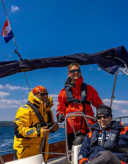 Offshore adventure Palagruza