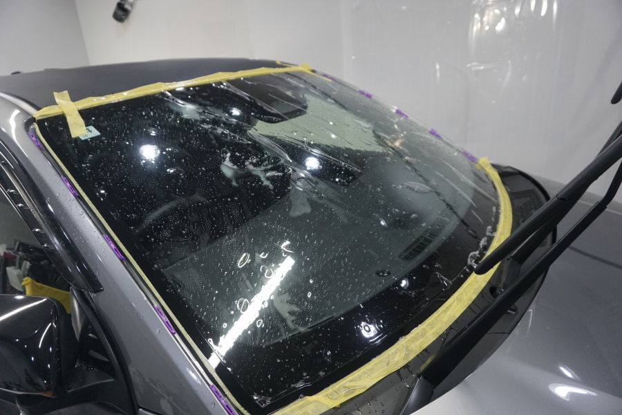 フロントガラス 保護フィルム 施工液を使用してインストール トヨタ GRヤリス