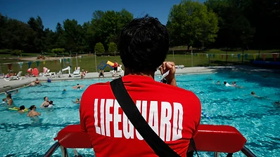2 Lifeguards (Large Events)